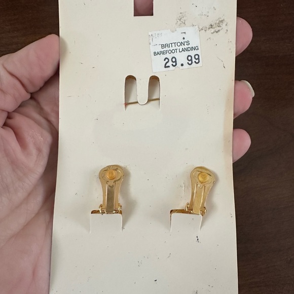 Vintage Starfish GoldTone clip earrings and brooch set - Picture 3 of 3